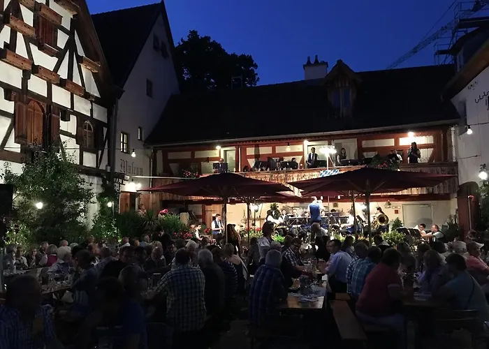 بيت ضيافة Zum Schwarzen Ross Und Gutmann Zur Post 3*